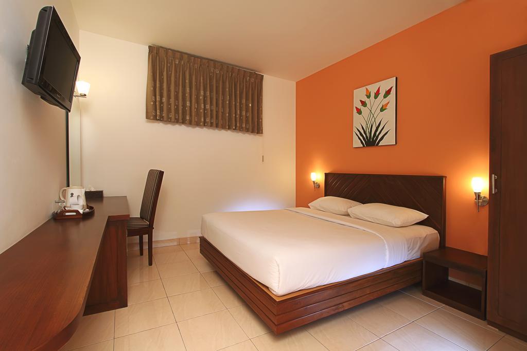 Maesa Hotel Ponorogo Habitación foto
