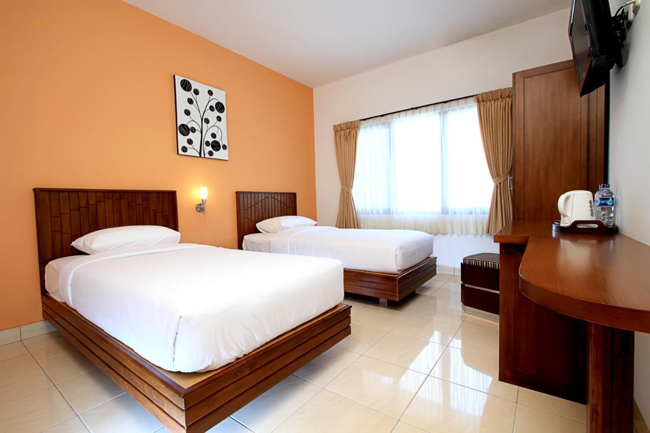 Maesa Hotel Ponorogo Habitación foto